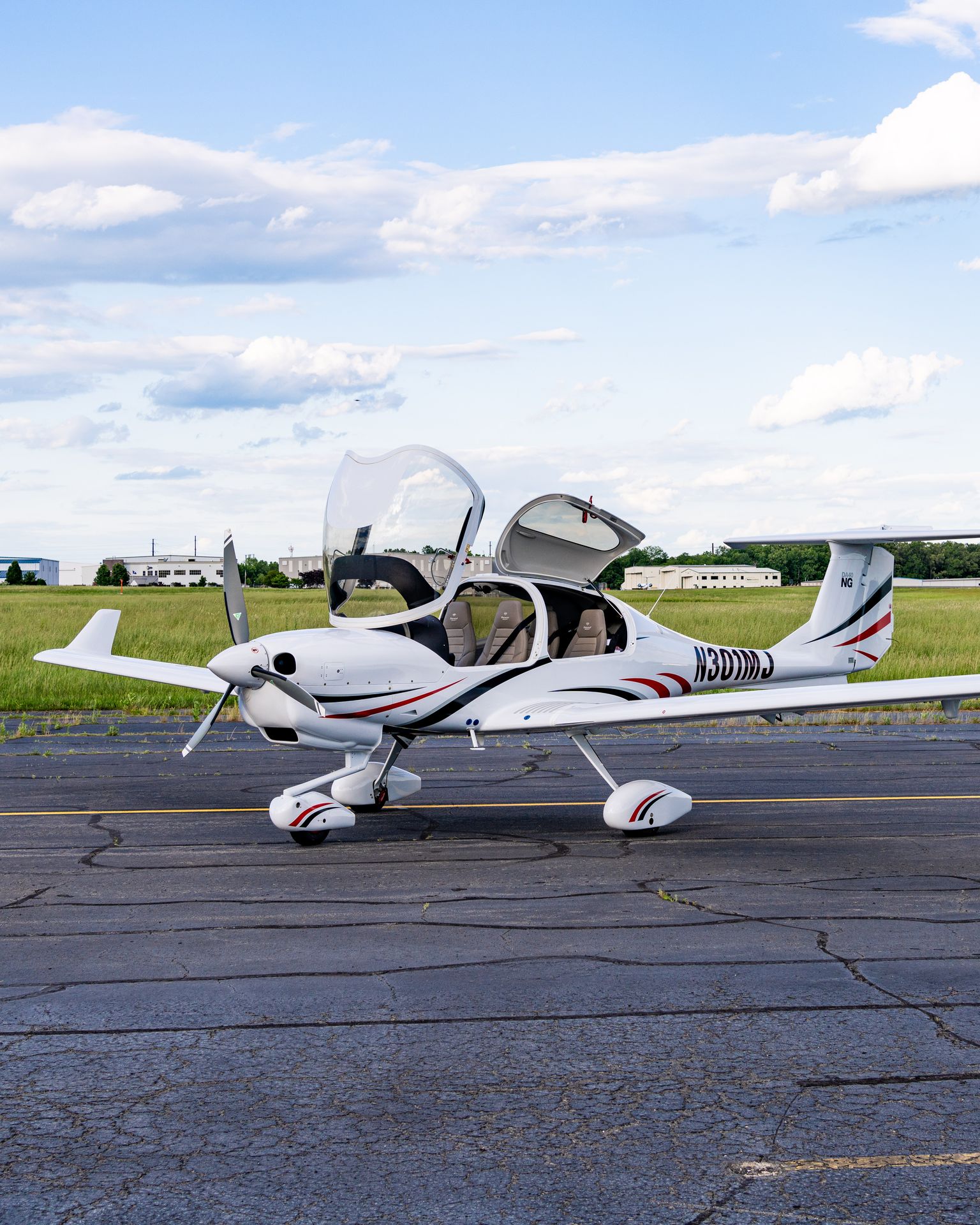 2023/DA40/Diamond/U00337