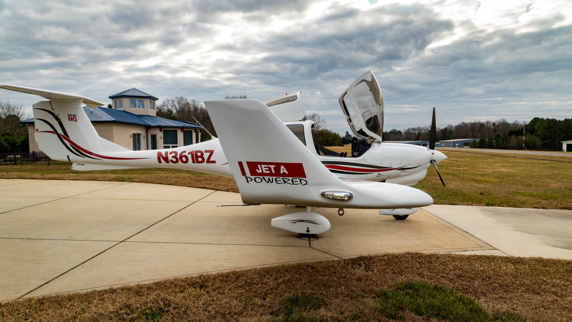 2018/DA40/Diamond/U0012036