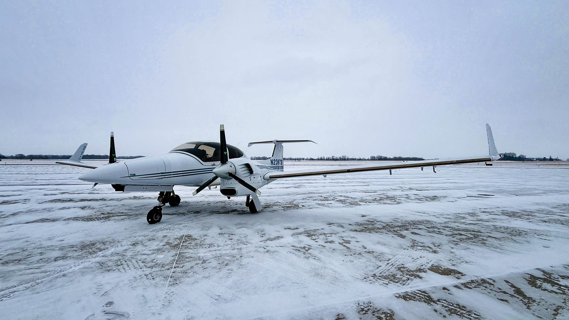 2006 Diamond DA42 for sale