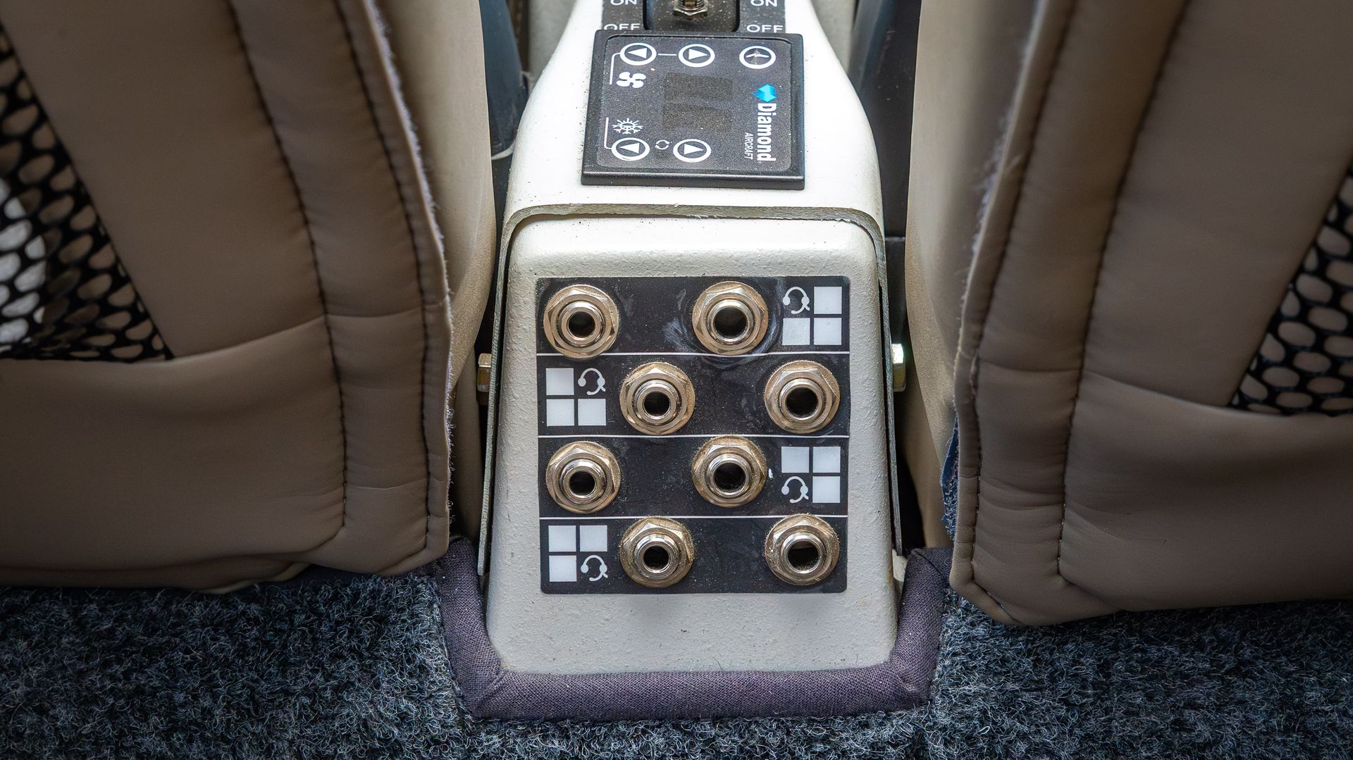 2023/DA40/Diamond/U0011893