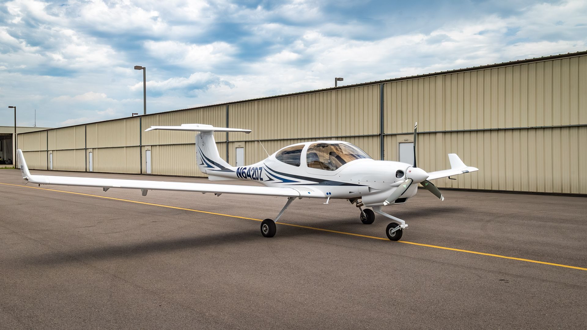 2023/DA40/Diamond/U0011893