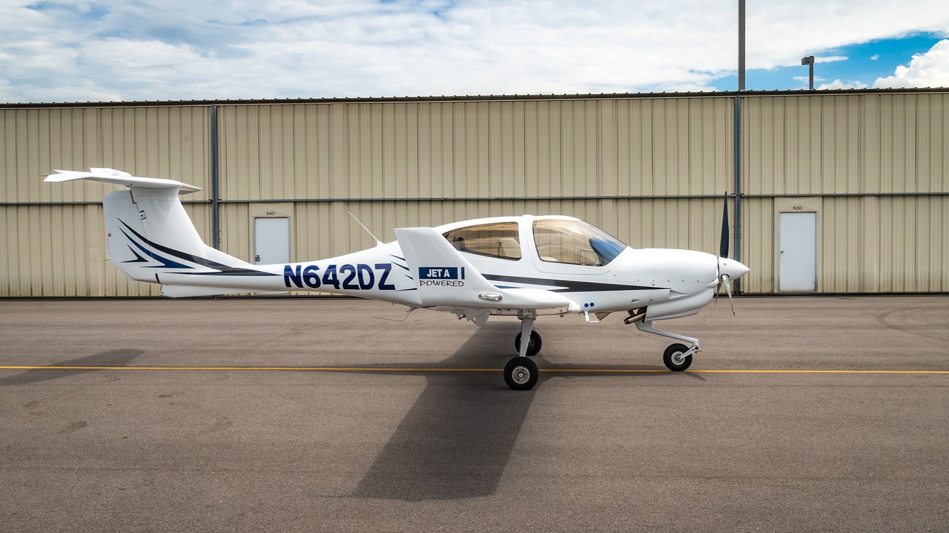 2023/DA40/Diamond/U0011893