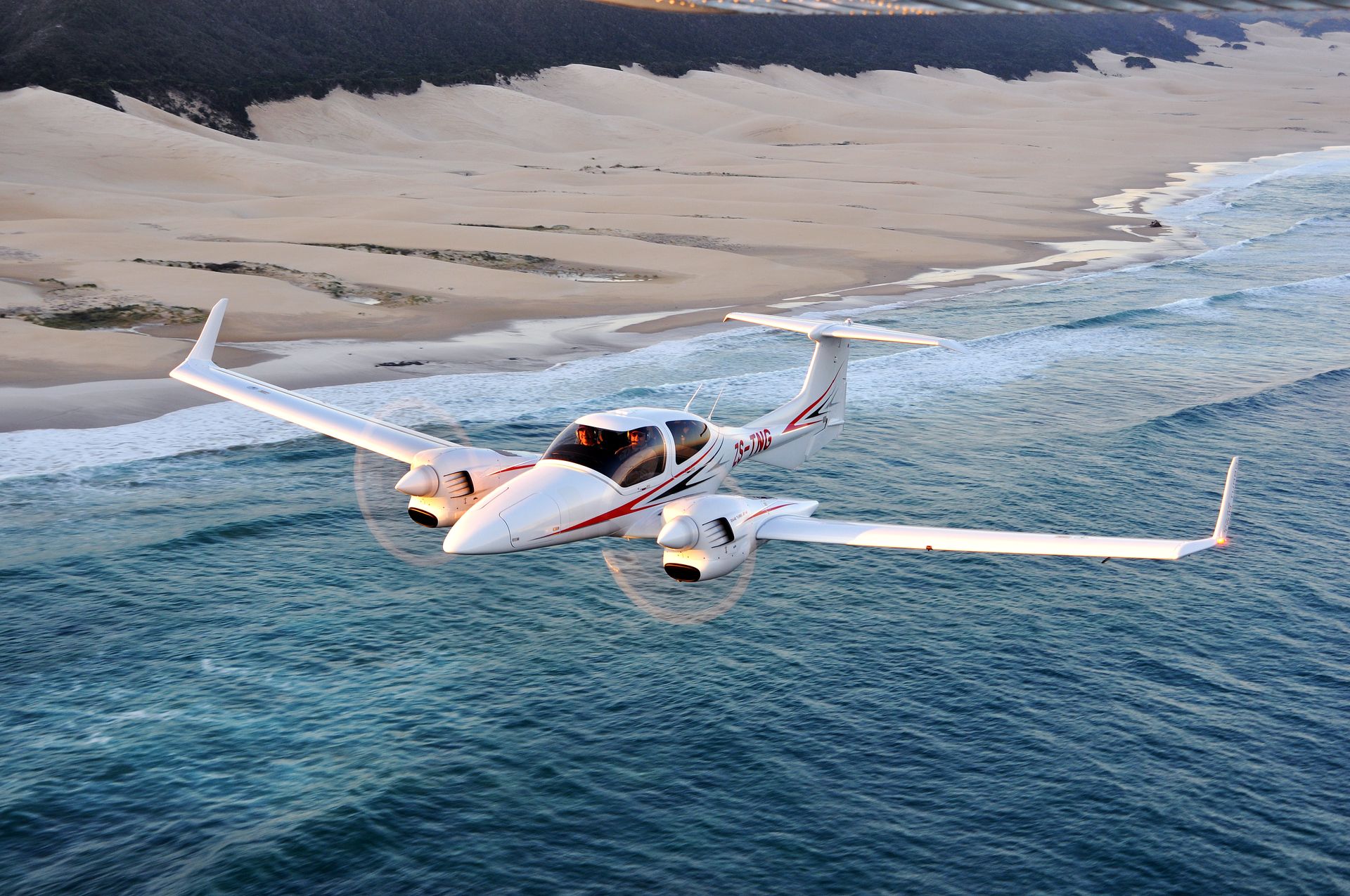 Diamond DA42