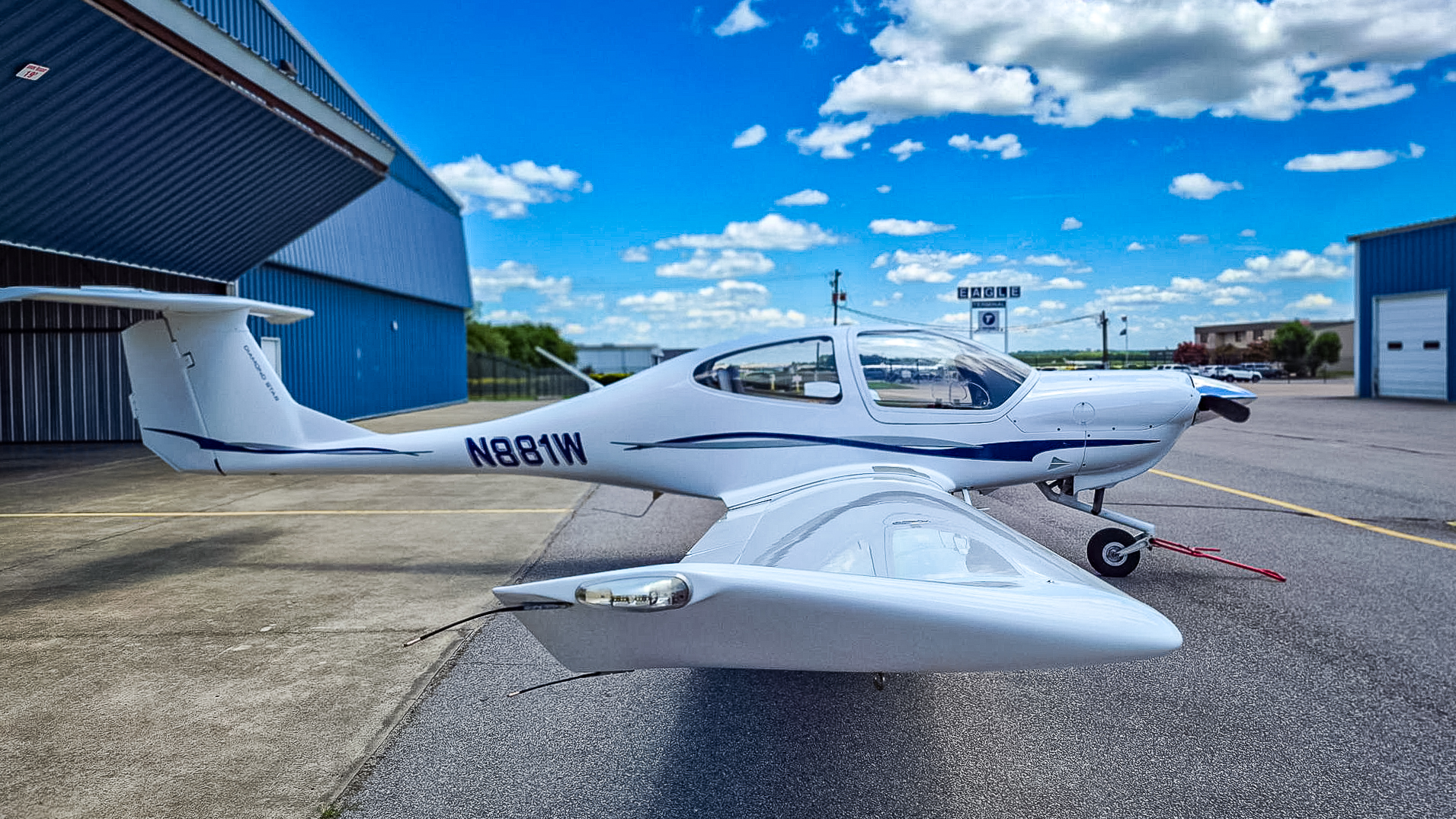 N881W - 2005/DA40/Diamond/U0013216