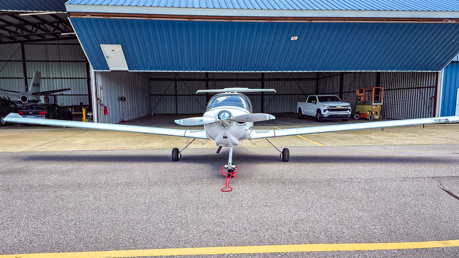 N881W - 2005/DA40/Diamond/U0013216