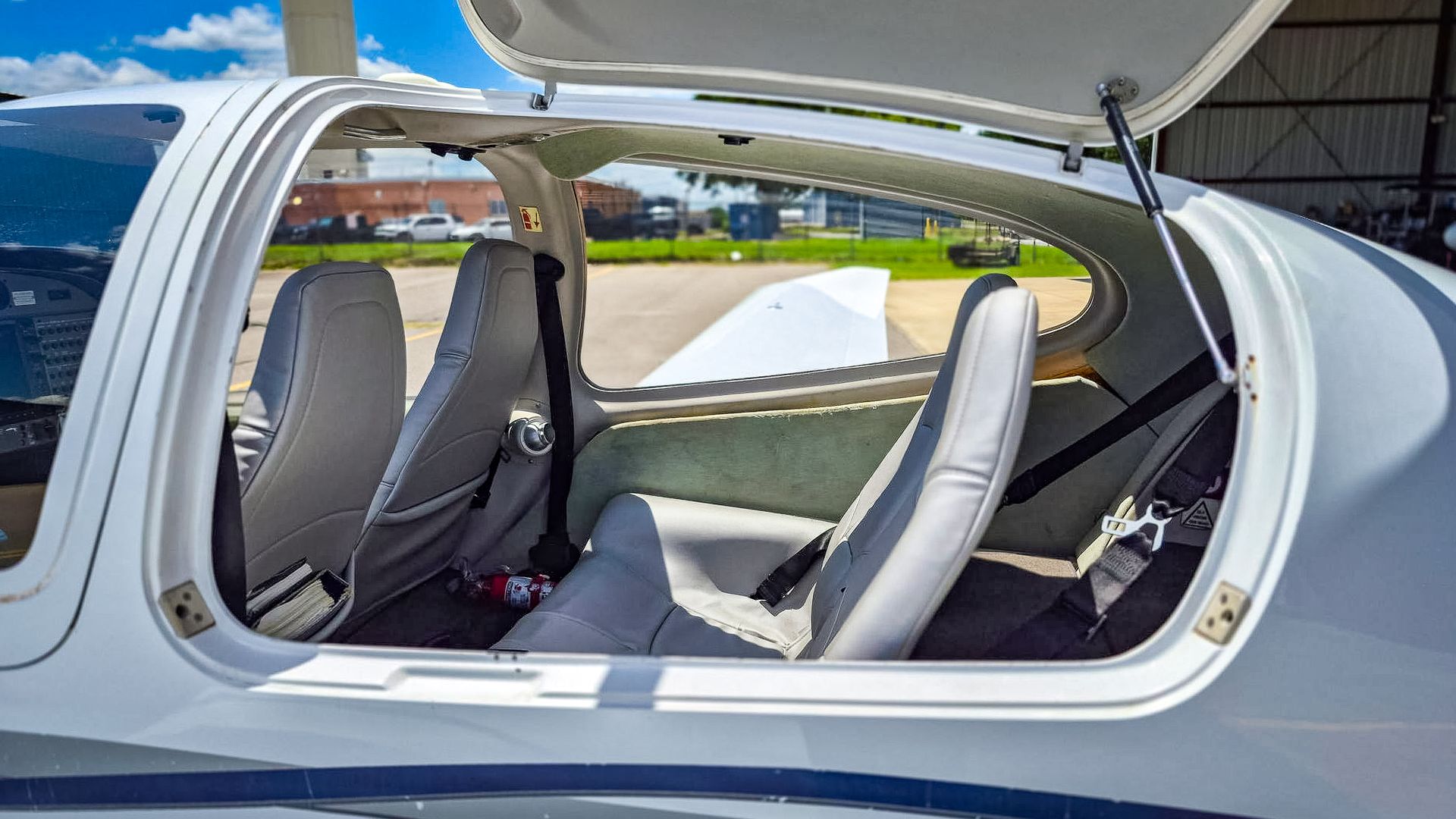 N881W - 2005/DA40/Diamond/U0013216