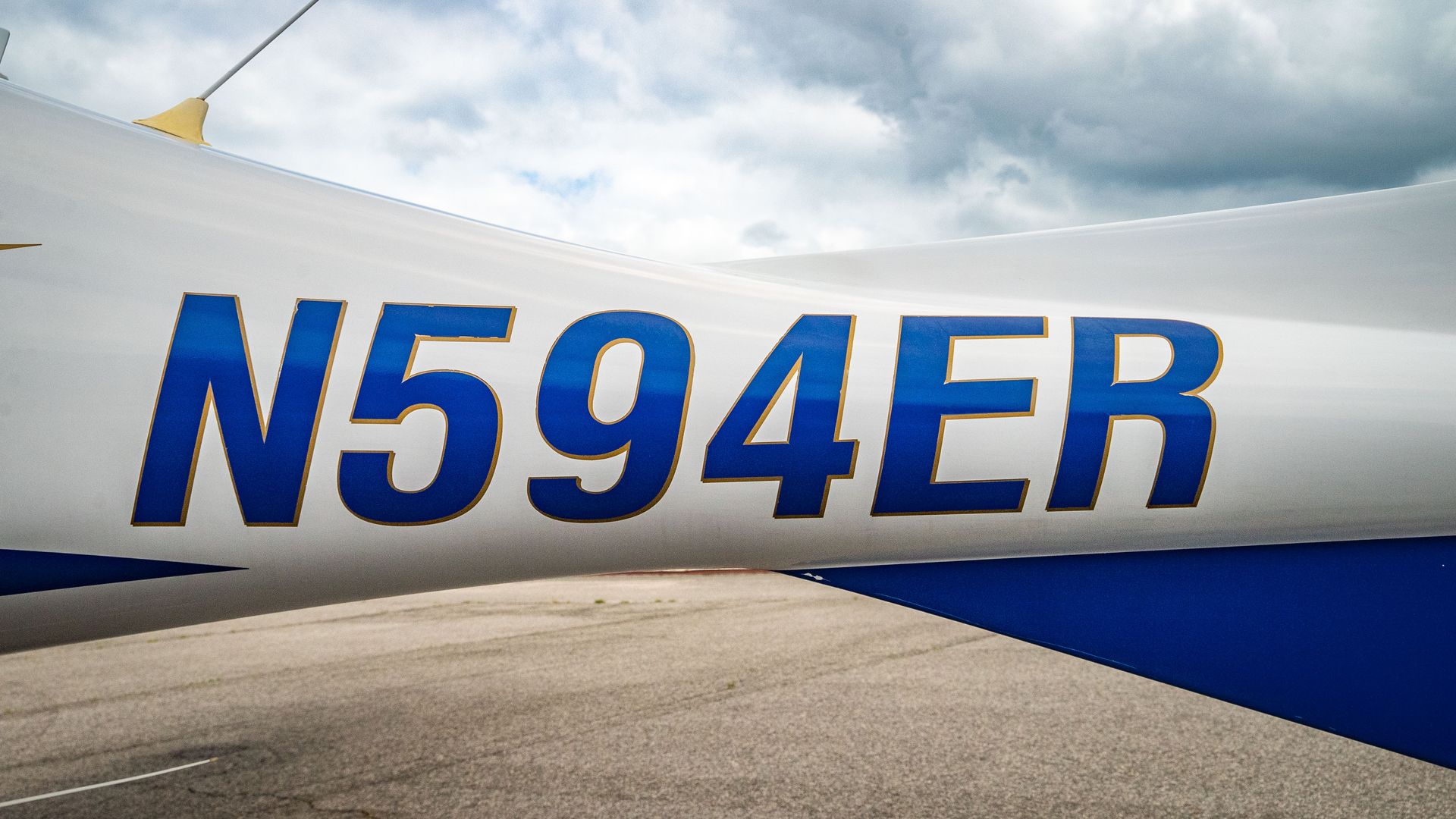 N594ER - 2007/DA42/Diamond/U00155