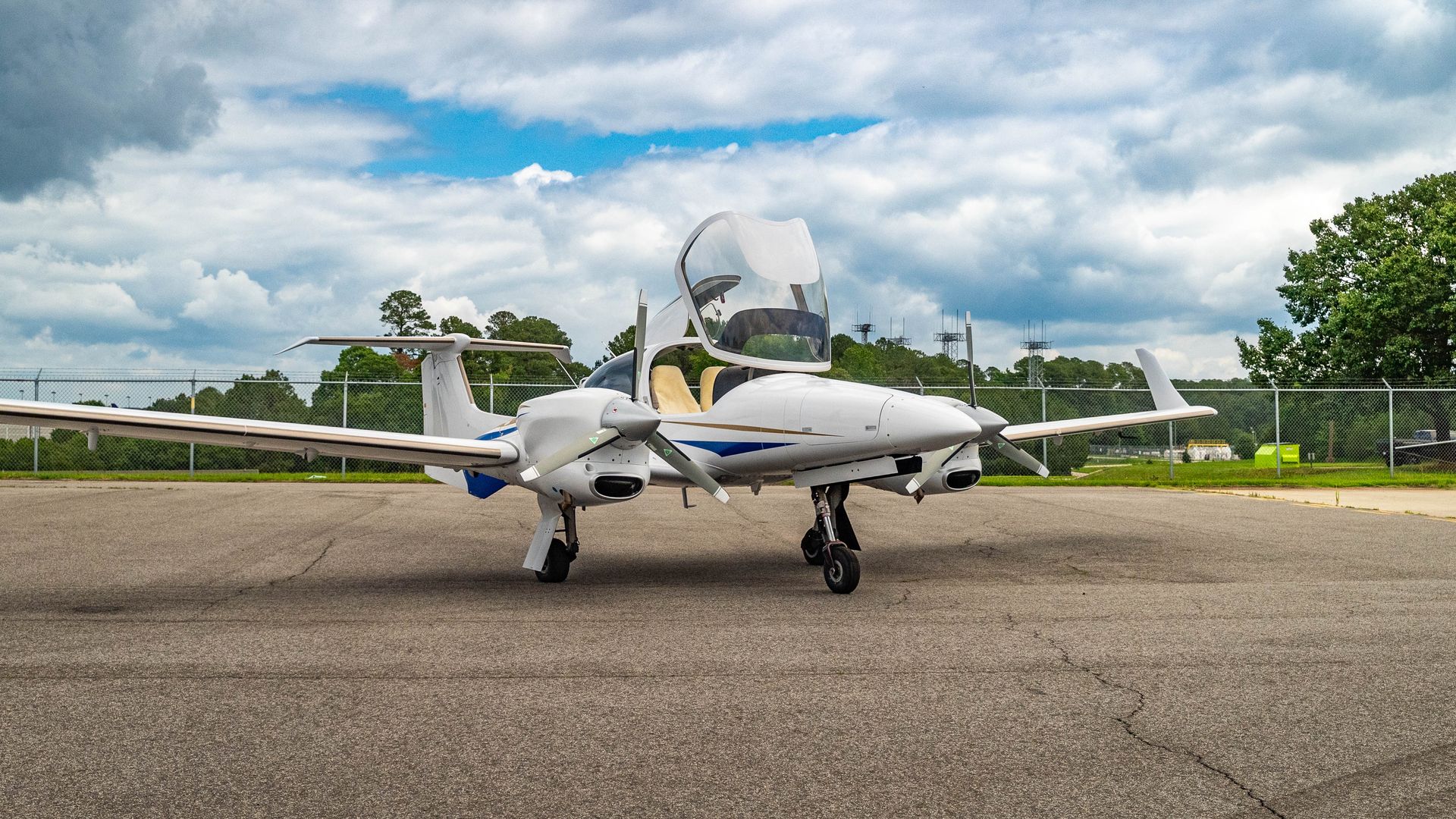 2007 Diamond DA42 for sale