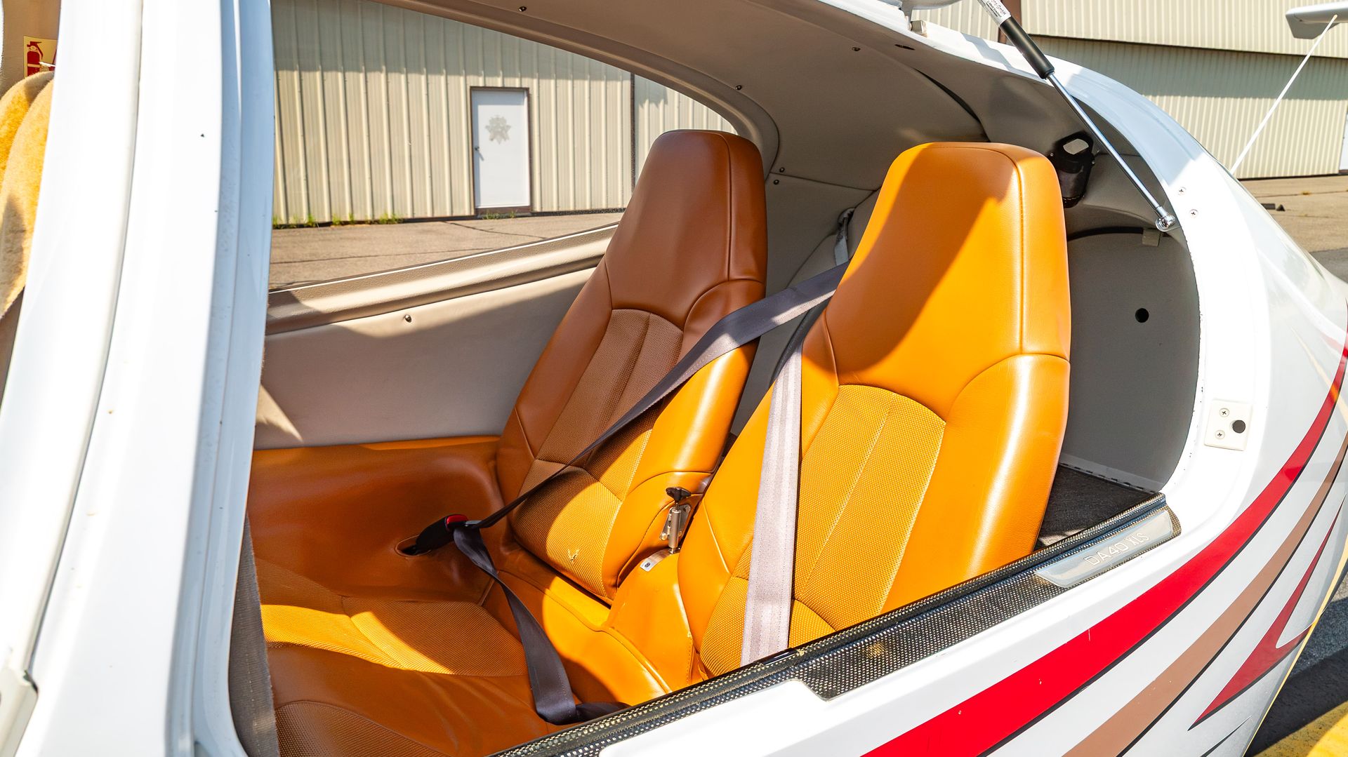 N175DA - 2011/DA40/Diamond/U00250
