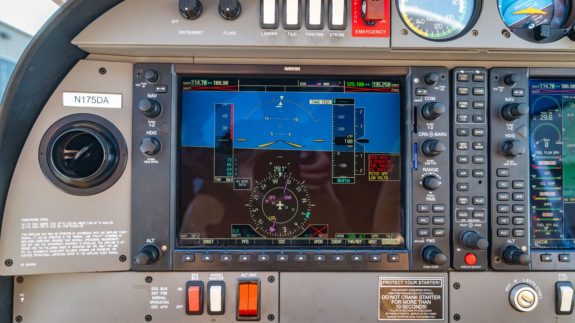 N175DA - 2011/DA40/Diamond/U00250