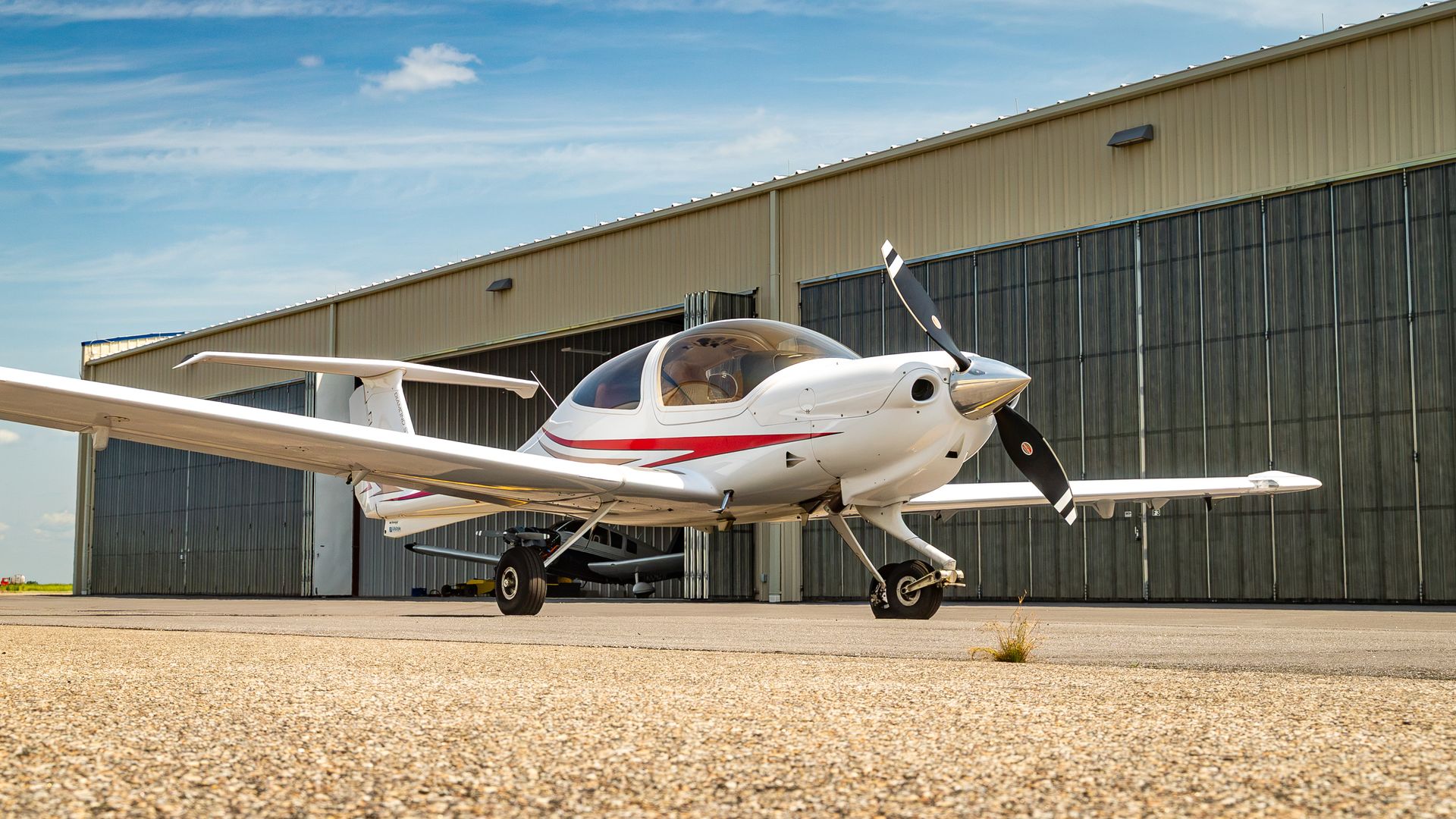 N175DA - 2011/DA40/Diamond/U00250