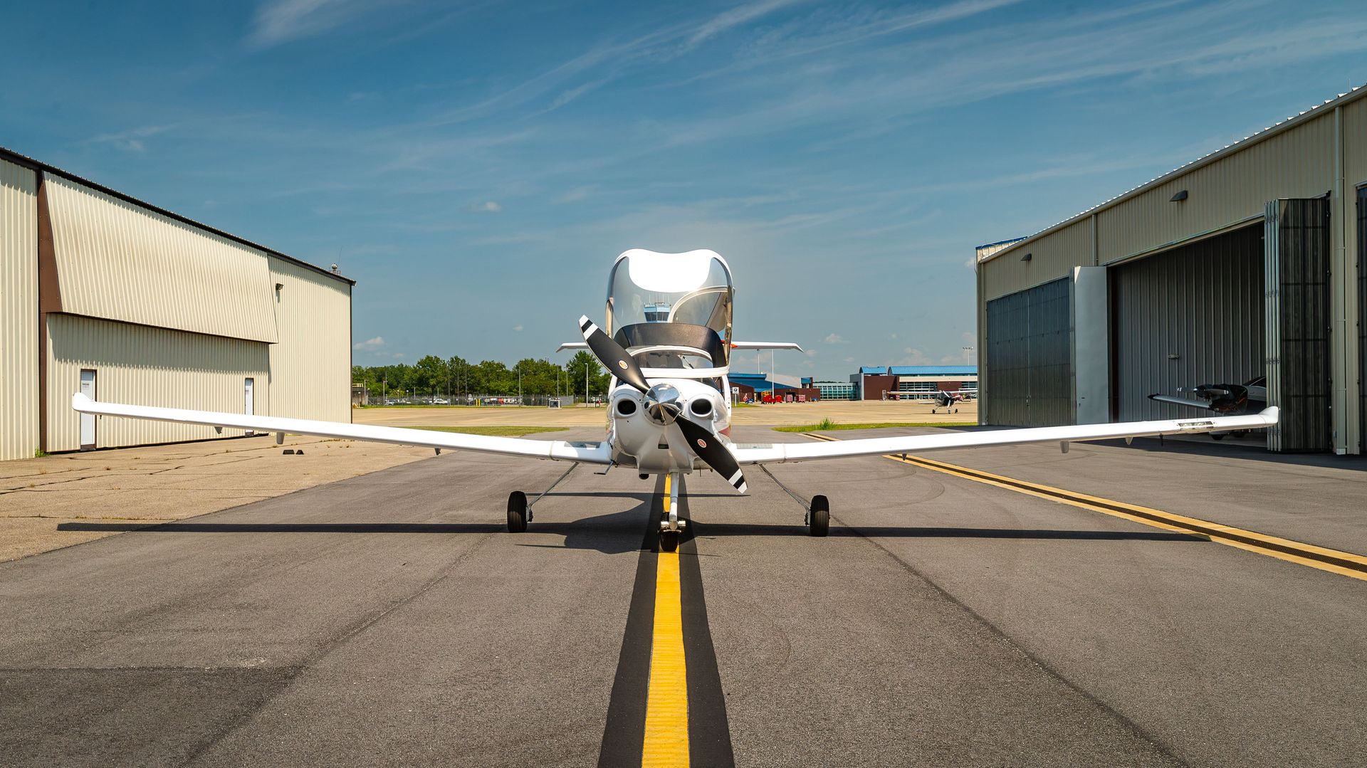 N175DA - 2011/DA40/Diamond/U00250