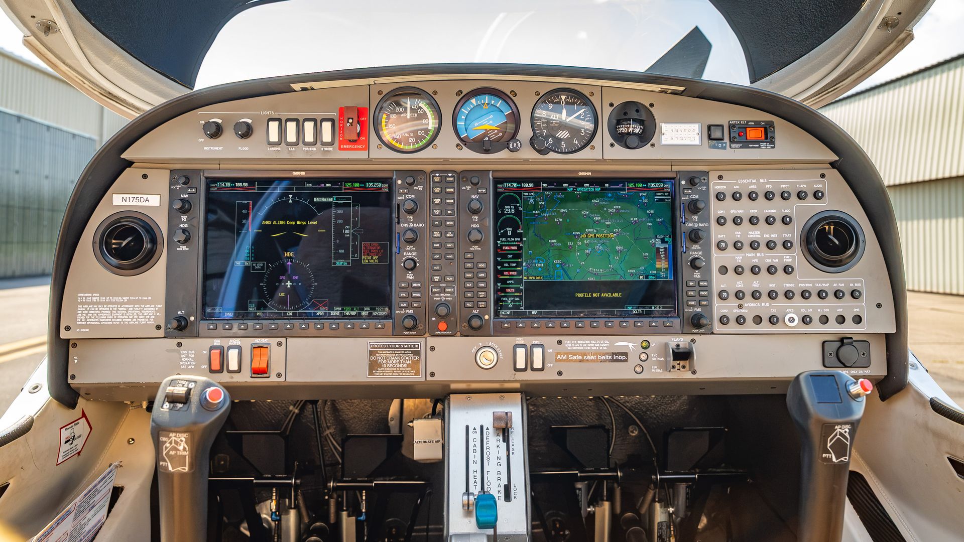 N175DA - 2011/DA40/Diamond/U00250