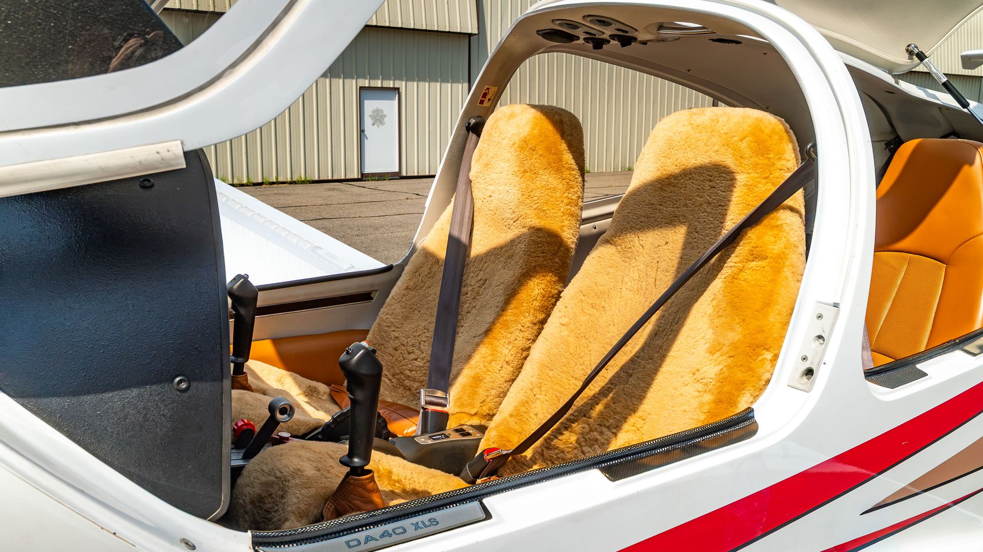 N175DA - 2011/DA40/Diamond/U00250