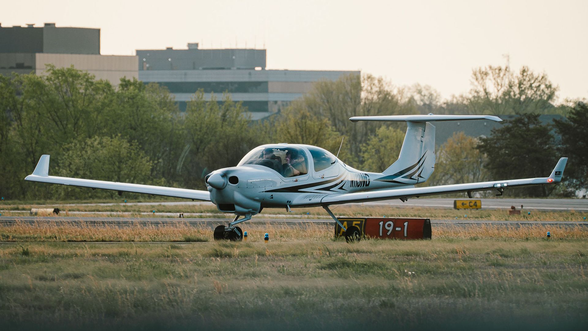 N113NG - 2018/DA40/Diamond/U0011928