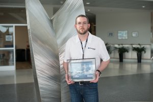 Ryan Mayo from Take Flight Aviation accepts LifeStyle Aviation's Network Partner Award 2015