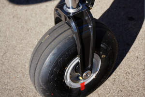 DA62 landing gear
