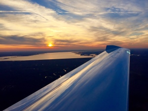 DA40 sunset